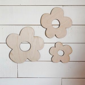 Wooden Flower Wall Hangings (Set of 3)